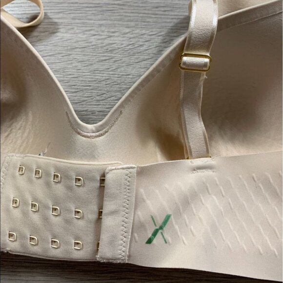 KNIX WingWoman Contour Bra in Nude 2 - Picture 5 of 11